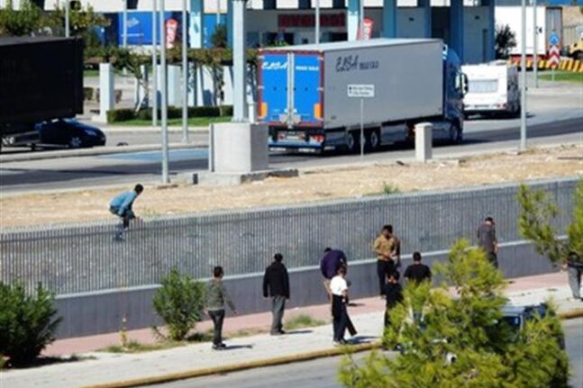 Πάτρα: Συλλήψεις αλλοδαπών στο λιμάνι