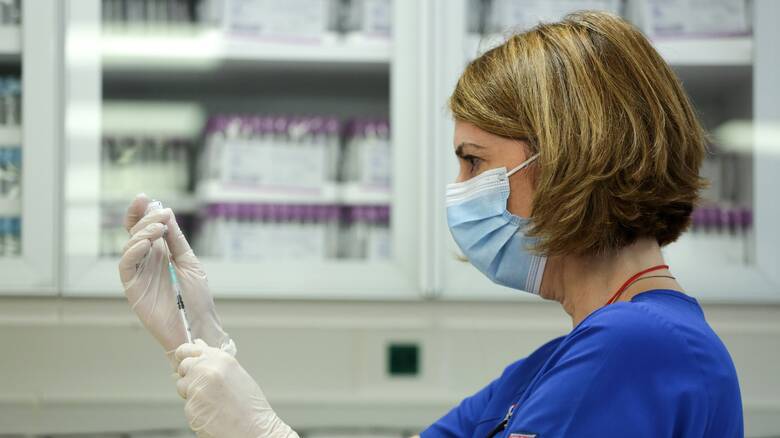 Τι προβλέπει ο χάρτης διευκολύνσεων για τους εμβολιασμένους - Vimarsana News