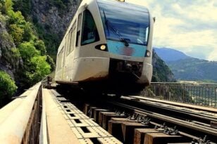 Hellenic Train: Χωρίς Οδοντωτό λόγω της πυρκαγιάς - Διακοπή δρομολογίων μέχρι νεοτέρας