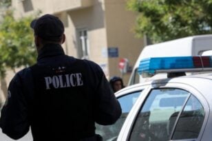 Αγρίνιο: Συνελήφθη γιατί έκρυβε στο σπίτι του από καραμπίνα μέχρι φωτοβολίδες και σιδερογροθιά