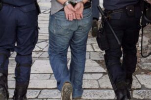 Αγρίνιο: Δύο συλλήψεις για ναρκωτικά και εντάλματα βίαιης προσαγωγής
