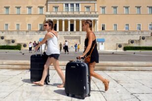 Bloomberg: Εκρηκτική ανάπτυξη του ελληνικού τουρισμού