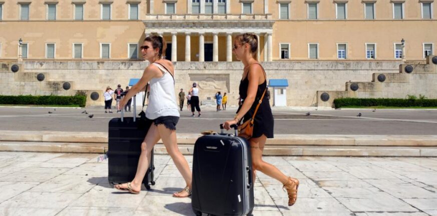 Bloomberg: Εκρηκτική ανάπτυξη του ελληνικού τουρισμού