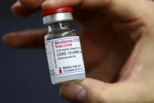 Εμβόλια Pfizer και Moderna: Νέες οδηγίες από ΕΟΦ για περιστατικά μυοκαρδίτιδας