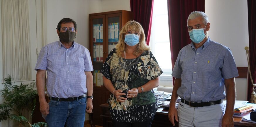 Αχαΐα: Ξεκινάνε οι κατ' οίκον εμβολιασμοί, πέφτουν στα αστικά κέντρα Αχαΐα: Ξεκινάνε οι κατ' οίκον εμβολιασμοί, πέφτουν στα αστικά κέντρα