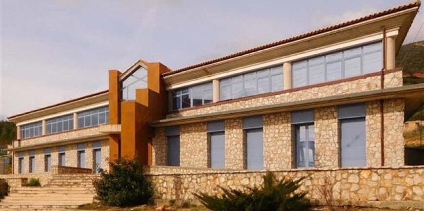Ερύμανθος: Εγκριση από το Πράσινο Ταμείο για την ανάπλαση του Δημαρχείου Πράσινο