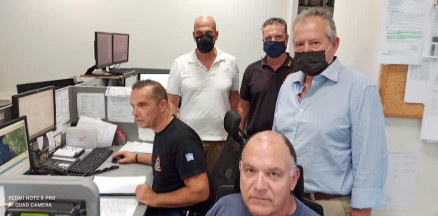 Επίσκεψη Μπονάνου στο Περιφερειακό Επιχειρησιακό Κέντρο της Πυροσβεστικής Επίσκεψη Μπονάνου στο Περιφερειακό Επιχειρησιακό Κέντρο της Πυροσβεστικής