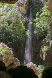 Νεμούτα: Ένας "θησαυρός" φυσικής ομορφιάς - Οι καλά κρυμμένοι καταρράκτες της Πελοποννήσου