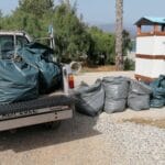 Αιγιάλεια - Παραλία Αλυκής: «Σκούπα» εθελοντών με 30 σακούλες σκουπιδιών