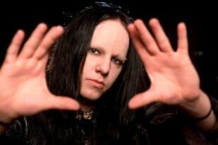 Πέθανε ο θρυλικός ντράμερ Joey Jordison