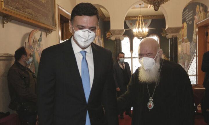 Κικίλιας: Ζητήσαμε η Εκκλησία να βοηθήσει στην αντιμετώπιση της πανδημίας - "Μεγάλη η διασπορά" λέει ο Τσιόδρας