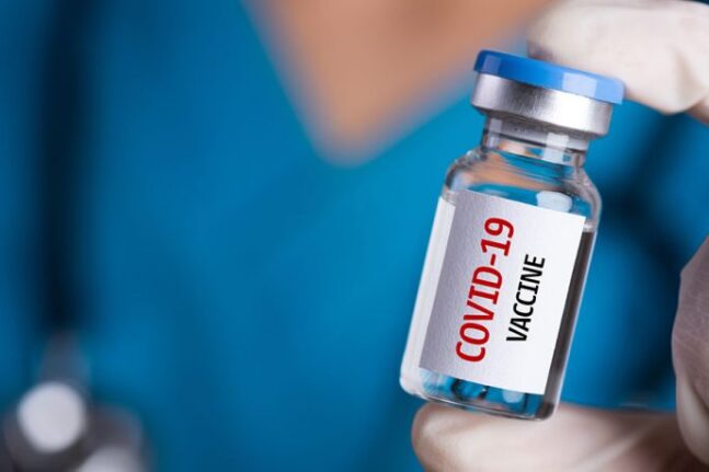 Κορονοϊός: «Πιθανός ο ετήσιος εμβολιασμός» κατά τον επικεφαλής της BioNTech, ανακοινώνονται οι αποφάσεις για την τρίτη δόση