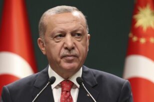 Ανακάμπτει η τουρκική λίρα, «πανηγυρίζει» ο Ερντογάν