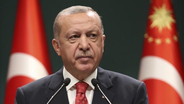 Τουρκία: Ο Ερντογάν καλεί τους Τούρκους να διατηρήσουν τις αποταμιεύσεις τους σε τουρκική λίρα