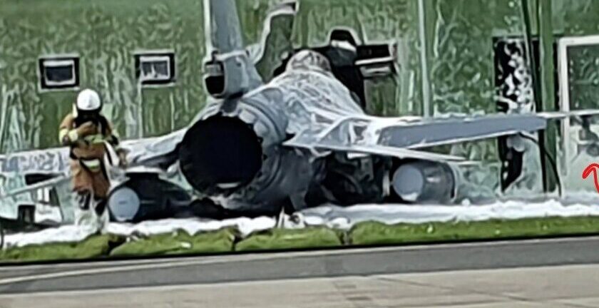 Ολλανδία: Βελγικό F-16 έπεσε σε αεροπορική βάση – Δύο τραυματίες