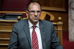 Κορονοϊός: Θετικός ο υπουργός Επικρατείας Γιώργος Γεραπετρίτης