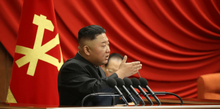 Βόρεια Κορέα - Κιμ Γιονγκ Ουν: Δηλώνει ότι νίκησε τον κορονοϊό – «Ιστορικό γεγονός που δείχνει το μεγαλείο μας»