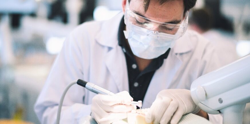 Ευρωπαϊκό Πανεπιστήμιο Κύπρου: Το πρόγραμμα Οδοντιατρικής που εκπαιδεύει τους πρωτοπόρους οδοντιάτρους του «αύριο»