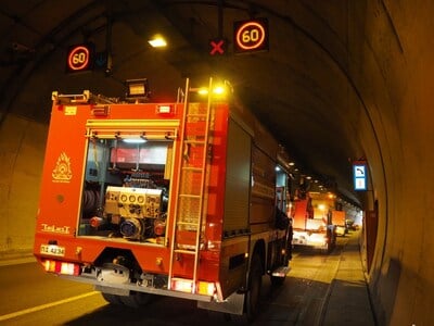 Πάτρα: Φωτιά σε φορτηγό σε τούνελ της Περιμετρικής