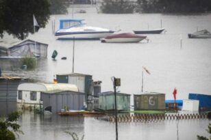 Ολλανδία: Πλημμυρισμένα ποτάμια απειλούν κατοικημένες περιοχές