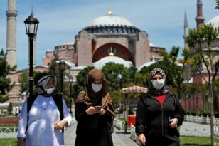 Τουρκία: Προς άρση όλων των περιορισμών για τον Covid