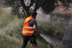 Φωτιά στην Πάτρα: Συνδρομή των μονάδων πυροπροστασίας του Εργατικού Κέντρου ΦΩΤΟ