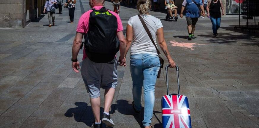 Οι Βρετανοί θα μπορούν να ταξιδέψουν στην Ευρώπη χωρίς καραντίνα
