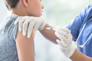 Εμβόλιο Pfizer: Πόσο αποτελεσματικό είναι στις ηλικίες 5 έως 11 ετών