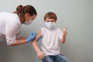 Μαζάνης: Άφοβα θα το κάνουμε το εμβόλιο στα παιδιά για τον κορονοϊό