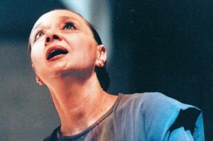 Η Λαϊκη Ενότητα αποχαιρετά την μεγάλη ηθοποιό και σκηνοθέτιδα Μάγια Λυμπεροπούλου