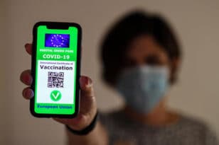 Πιστοποιητικό εμβολιασμού: Επίσημα η Κομισιόν - Πρόταση για παράταση της ισχύος