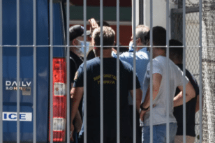 Καταγγελία από γυναίκα αστυνομικό πως της "όρμηξε" ο Φιλιππίδης στο θέατρο