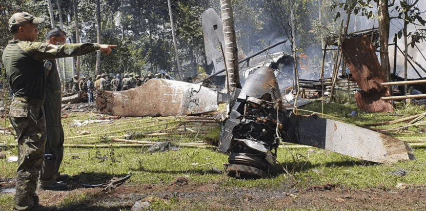 Φιλιππίνες: 52 νεκροί από συντριβή μεταγωγικού C-130