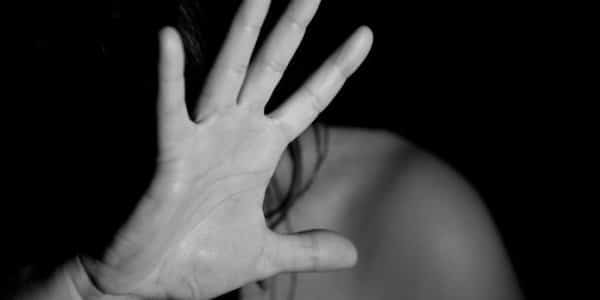 Λαμία: 19χρονη καταγγέλλει βιασμό από 53χρονο - "Ηταν συναινετικό" λέει ο ίδιος