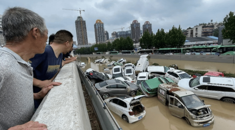 Κίνα: Στους 33 οι νεκροί από τις πλημμύρες και αγνοούνται άλλοι 8 άνθρωποι