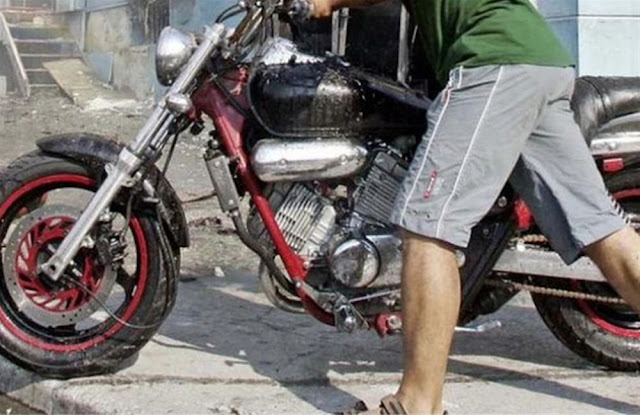 Δυτικής Αχαΐα: Έκλεψε μοτοσικλέτα από αλλοδαπό και την τράκαρε πιο.. κάτω! Δυτικής Αχαΐα: Έκλεψε μοτοσικλέτα από αλλοδαπό και την τράκαρε πιο.. κάτω!
