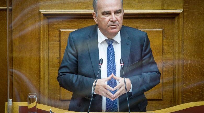 Παπαθανάσης: Είναι σκληρό, να χάνουμε άτομα επειδή δεν έχουν εμβολιαστεί Παπαθανάσης: Είναι σκληρό, να χάνουμε άτομα επειδή δεν έχουν εμβολιαστεί