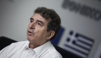 Χρυσοχοΐδης σε ΣΥΡΙΖΑ: "Συνεχώς παρών - Και πυροσβέστης και επιτελικός"