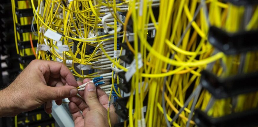 Πάτρα: Χωρίς internet, Πυροσβεστική, Περιφέρεια και η τοπική ομάδα υγείας Αγίου Αλεξίου internet