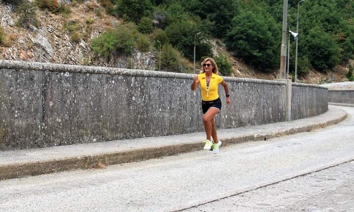 Η Μαρία Πολύζου έτρεξε στη λίμνη Πλαστήρα - Φωτογραφίες