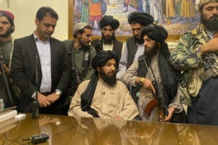 Αφγανιστάν: Οι Ταλιμπάν ανακοίνωσαν ότι θα καταβάλουν μισθούς τριών μηνών στους δημόσιους υπάλληλους