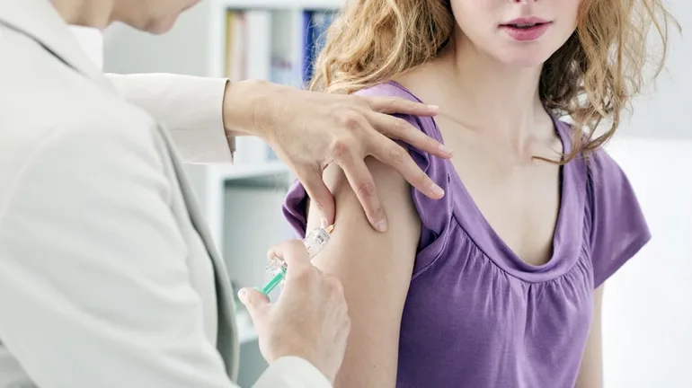 Κορονοϊός: Γιατί πρέπει να εμβολιαστούμε όλοι; – Οι ειδικοί απαντούν