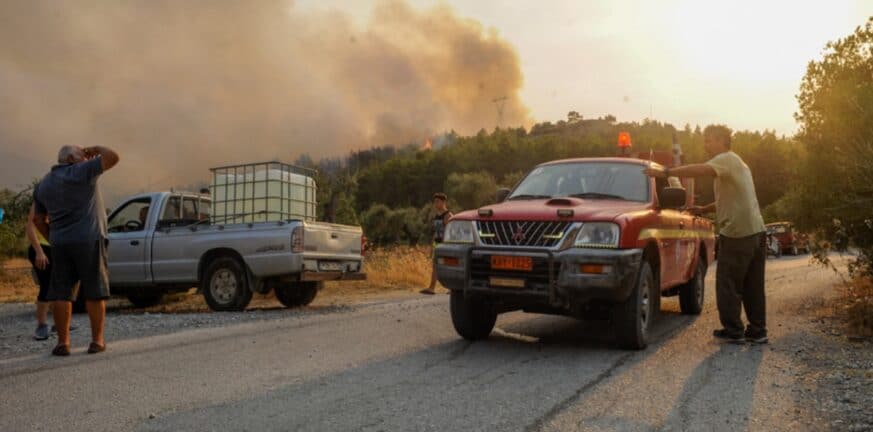 Ρόδος: Μαίνεται για δεύτερη μέρα η φωτιά – Εκκενώθηκαν οικισμοί - Ανυπολόγιστη καταστροφή