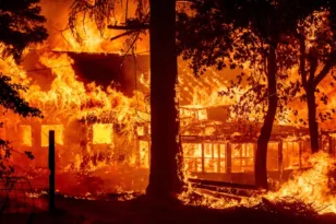 Η φωτιά Ντίξι είναι η δεύτερη μεγαλύτερη στην ιστορία της Καλιφόρνιας