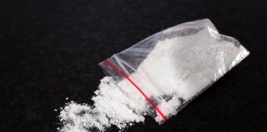 Ηλεία: Κυκλοφορούσε και κουβαλούσε κοκαΐνη