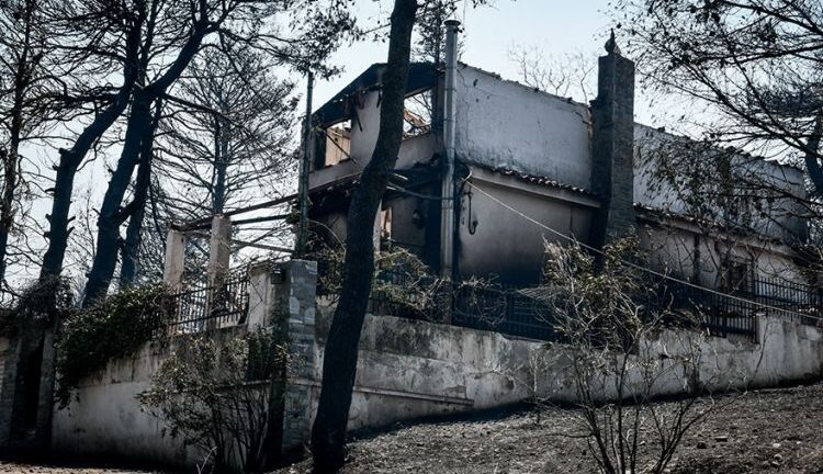 Φωτιά στην Αττική: Ζημιές σε περισσότερα από 300 σπίτια -Πότε ξεκινά η καταγραφή