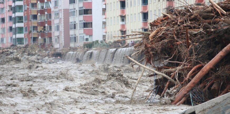 Τουρκία: Τουλάχιστον 40 οι νεκροί από τις σαρωτικές πλημμύρες - BINTEO