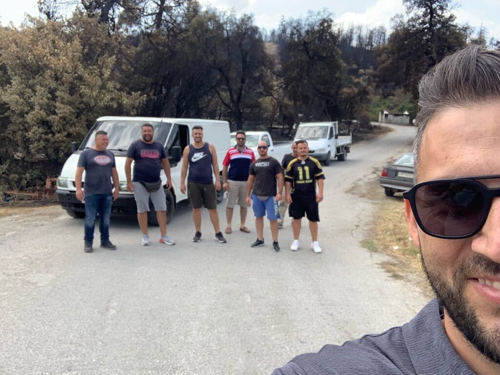 Μια πικρή εμπειρία, γεμάτη από αγάπη... Οδοιπορικό 6 Αιγιαλέων σε δύο χαροκαμένα χωριά της Εύβοιας! ΦΩΤΟ - Vimarsana News