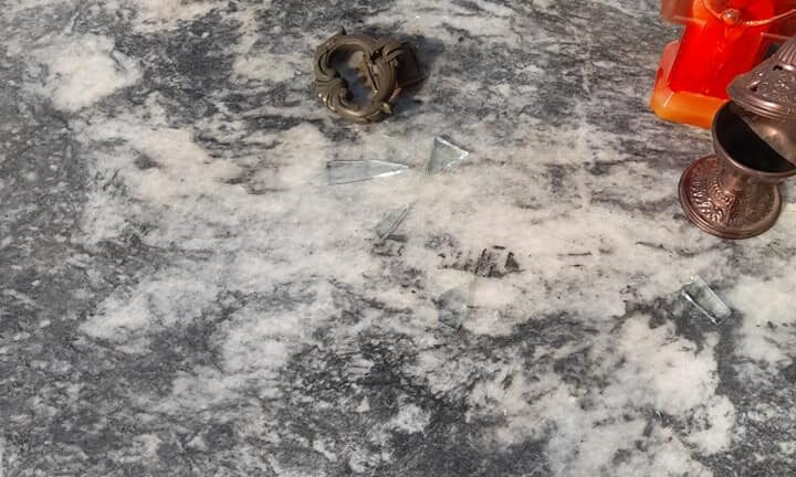 Ηλεία: Οι «κυνηγοί του χαλκού» λεηλάτησαν το κοιμητήριο στο Ψάρι