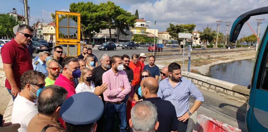 Γεφύρια Αιτωλικού: Επίσπευση των διαδικασιών μελετών και αποκατάστασης ζήτησε ο Φαρμάκης Γεφύρια Αιτωλικού: Επίσπευση των διαδικασιών μελετών και αποκατάστασης ζήτησε ο Φαρμάκης